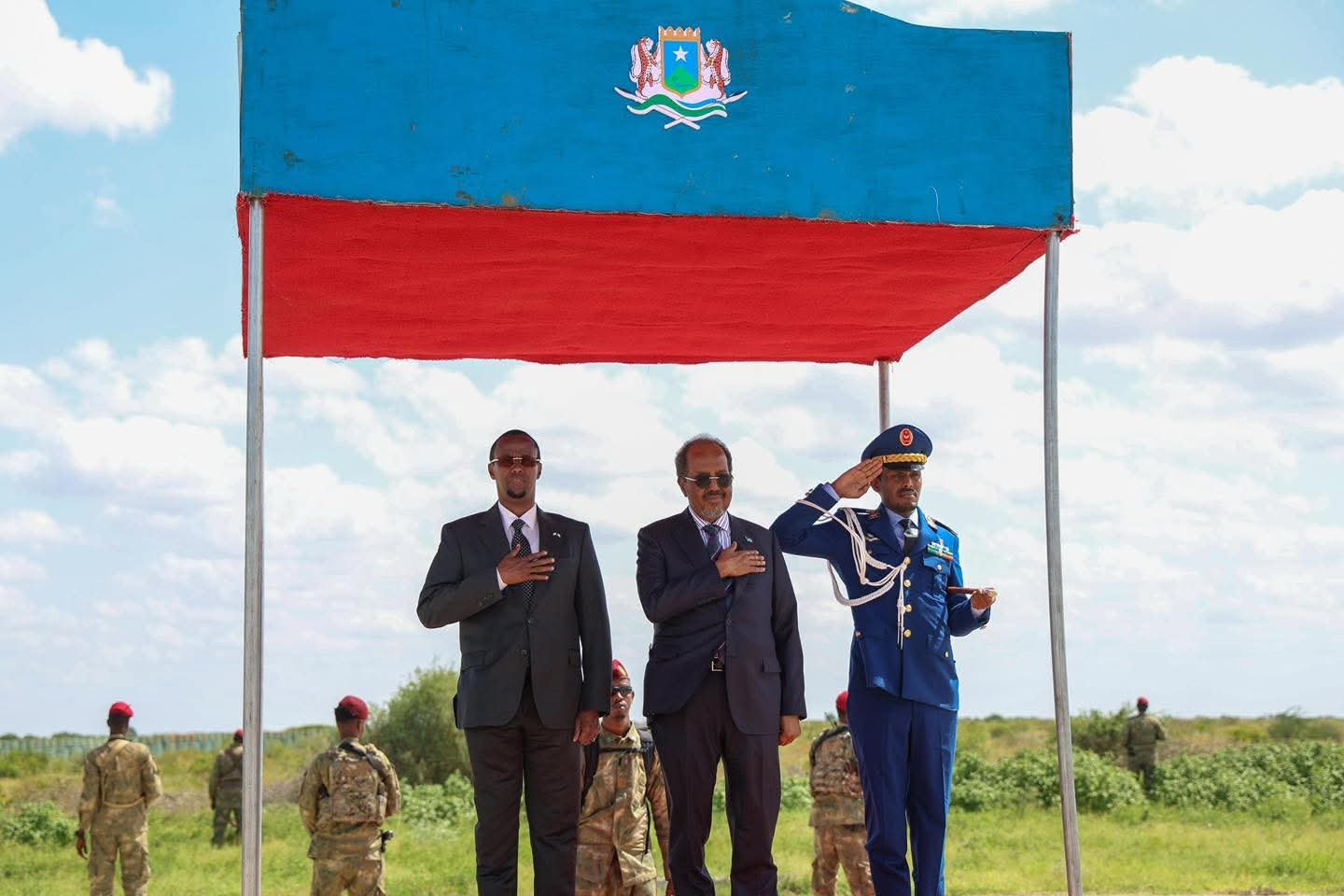 Madaxweyne Xasan Sheekh iyo wafdi uu hoggaaminayo oo gaaray magaalada Jowhar, daah-furayna mashaariic horumarineed